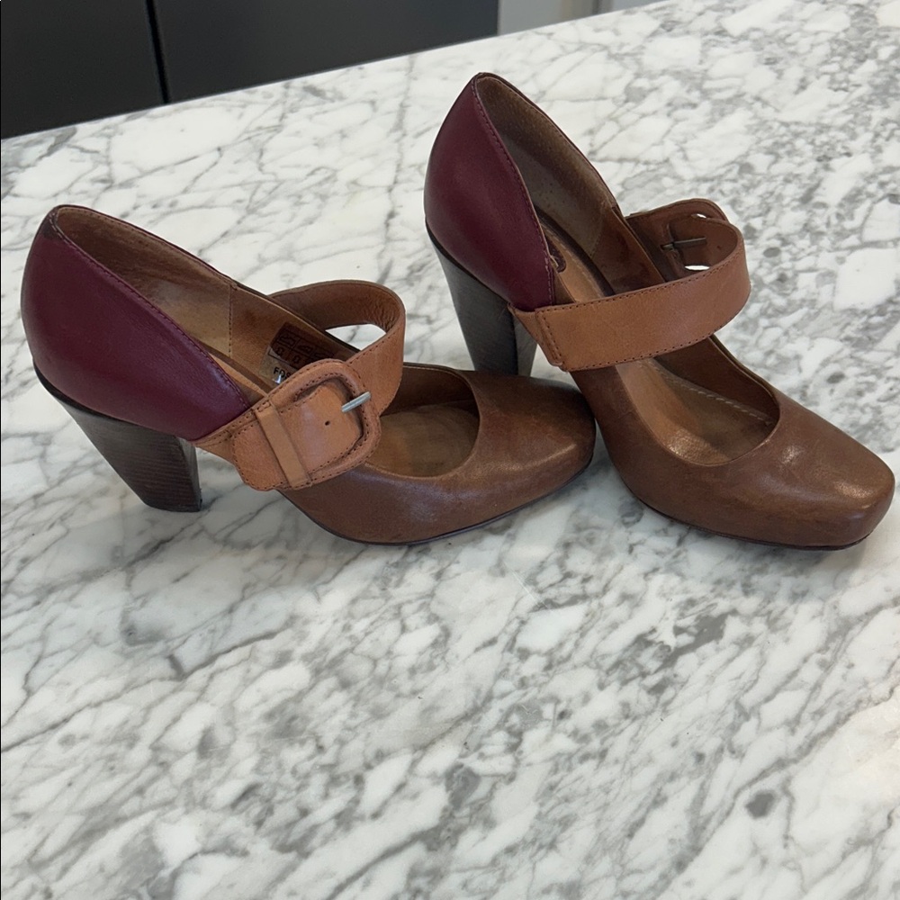 Fossil Women's Burgundy and Brown Leather heels